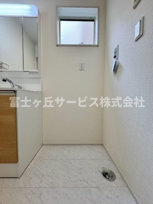 【ランドリースペース】 | 静岡市葵区桜町2丁目 新築一戸建て 2号棟 | 洗濯機置き場です