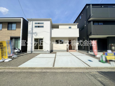 【外観】 | 静岡市葵区桜町2丁目 新築一戸建て 2号棟 | 現在建築中の外観画像です。ご内覧は同じメーカーの完成物件へご案内いたしますので、いつでもご相談ください！