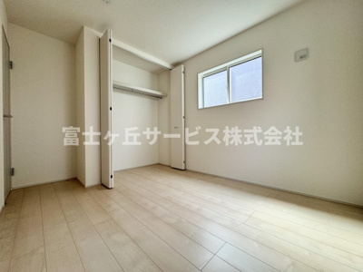 【洋室】 | 静岡市葵区桜町2丁目 新築一戸建て 2号棟 | 多目的に使用できるストレージルームです