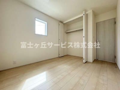 【子供部屋】 | 静岡市葵区桜町2丁目 新築一戸建て 2号棟 | 子供部屋としても使える洋室です