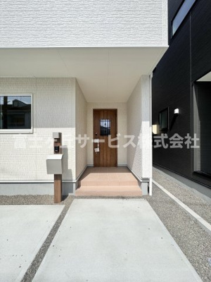 【エントランス】 | 静岡市葵区桜町2丁目 新築一戸建て 2号棟 | エントランスです