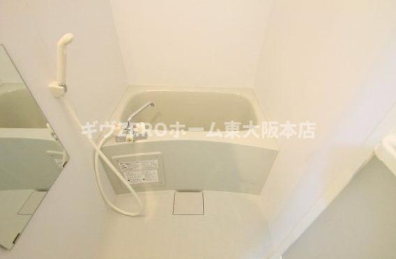 ウィンズコート城東中央の浴室