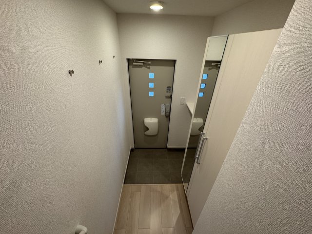 ルミエール鹿黒Aの玄関