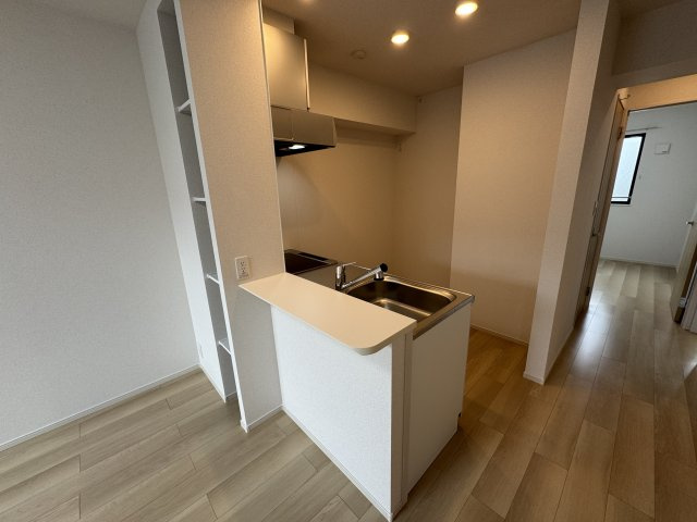 ルミエール鹿黒Aの内装|カウンターキッチン