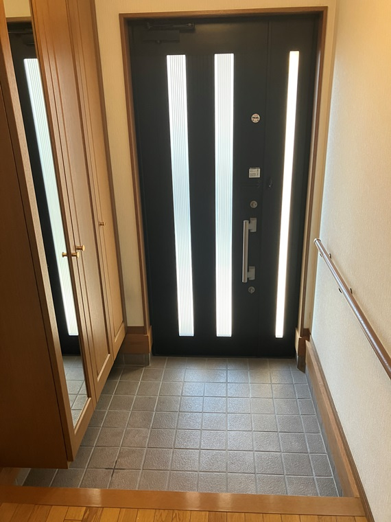 的場北戸建の玄関