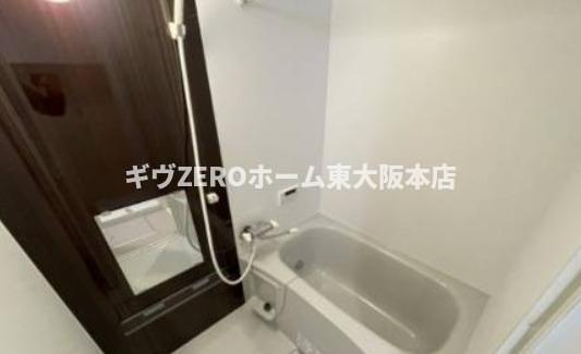 ロイヤルレジデンス鶴橋の浴室
