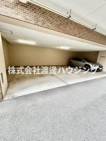 GROOVE江坂の駐車場