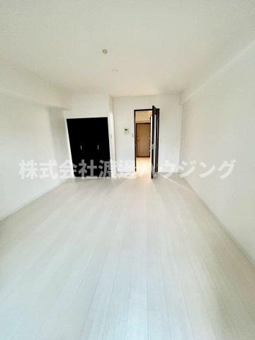 GROOVE江坂の居間・リビング