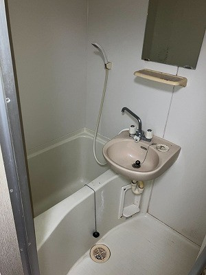 ファミーユ若葉の浴室