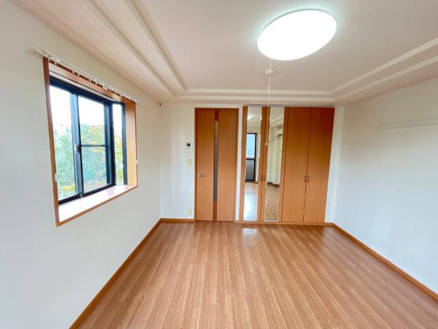 アビタッツィオーネの内装|洋室