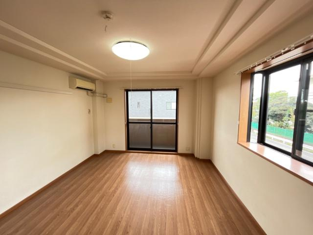 アビタッツィオーネの内装|洋室