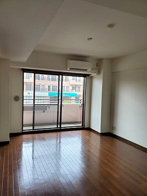 【居間・リビング】 | 菊名レジデンシアプラザ | リビングダイニング　※2024年6月撮影