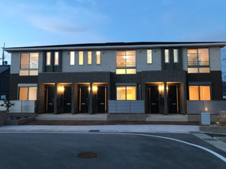 【外観】 | Ｃｒｏｓｓ　Ｔｅｒｒａｃｅ | 外観写真（夜）