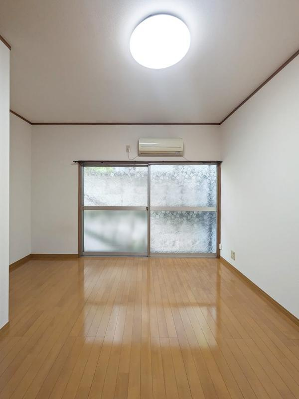 ポルテ目黒(旧西川ハイツ)の居間・リビング|居室、リビング