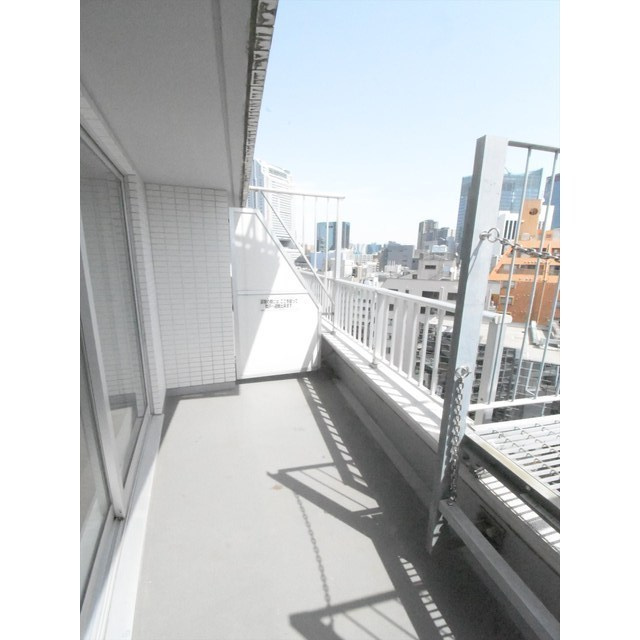 オーパスホームズ三田のバルコニー