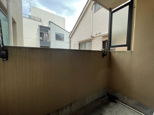 ナカヤマビルディングのバルコニー|別号室参考写真