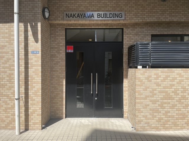 ナカヤマビルディングのエントランス|NAKAYAMA BULDING