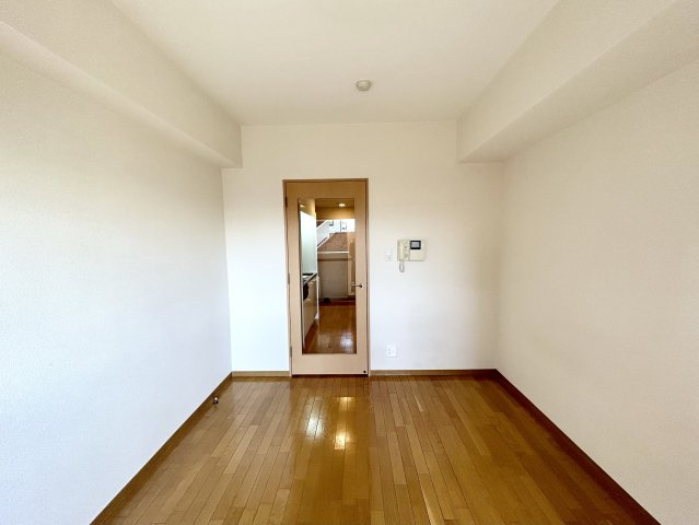 ナカヤマビルディングの居間・リビング|別号室参考写真