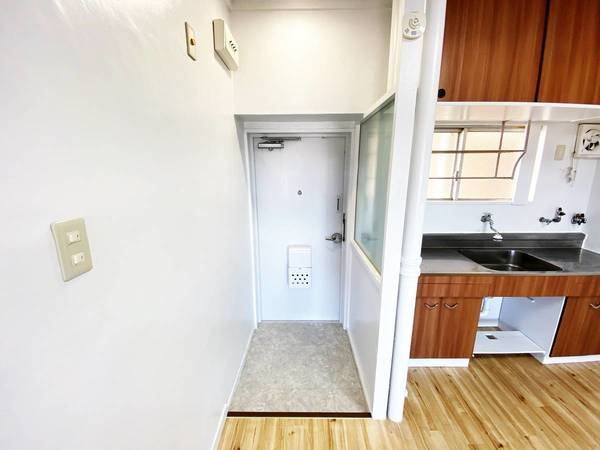 ビレッジハウス泉北栂タワー1号棟の玄関|ビレッジハウスの同一物件・同一タイプの間取りの写真です
