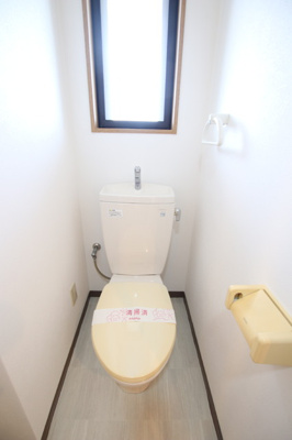 ★窓付きのトイレ★