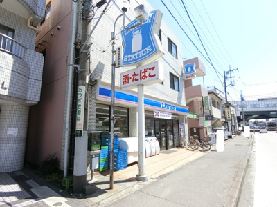 ローソン厚木駅前店まで140ｍ