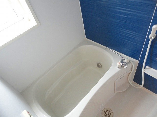 ファイン・ハル・エ－ル　Ⅲの浴室|きれいなお風呂です