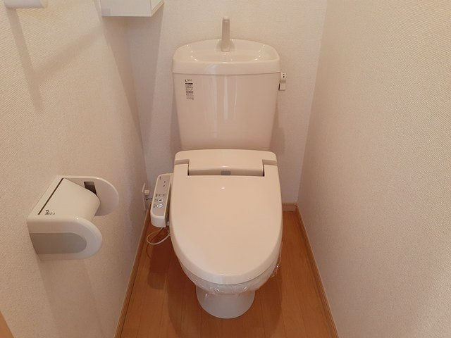 レオーネのトイレ|清潔感のあるトイレです