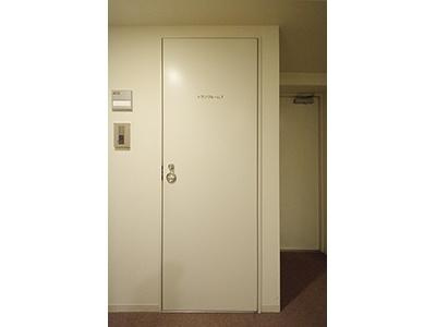 【玄関】 | セントラルクリブ六本木１