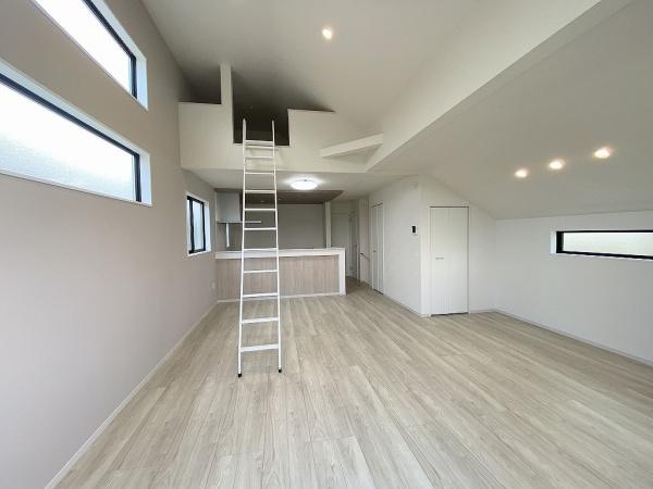 【居間・リビング】 | 垂水区南多聞台8丁目1期1号棟　新築戸建　