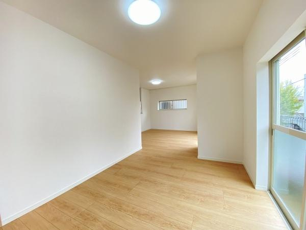 【居間・リビング】 | 西区天が岡　中古戸建