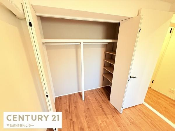 【収納】 | エバーグリーン住吉 | 大容量収納！再度には高さ可変式の収納棚が！