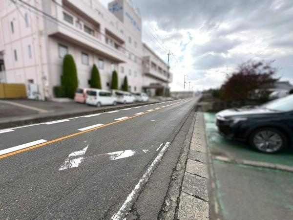 和歌山市小豆島　中古戸建の前面道路含む現地写真