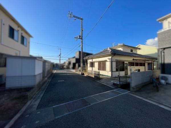 和歌山市西庄　中古戸建の前面道路含む現地写真
