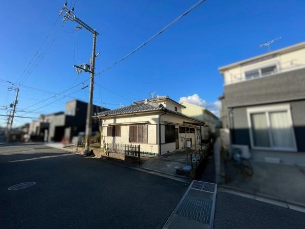和歌山市西庄　中古戸建の前面道路含む現地写真