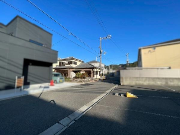 和歌山市西庄　中古戸建の前面道路含む現地写真