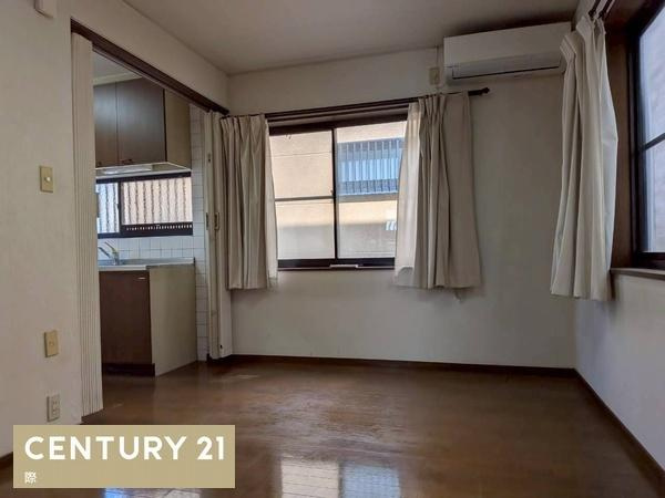 海南市岡田　中古戸建の居間・リビング