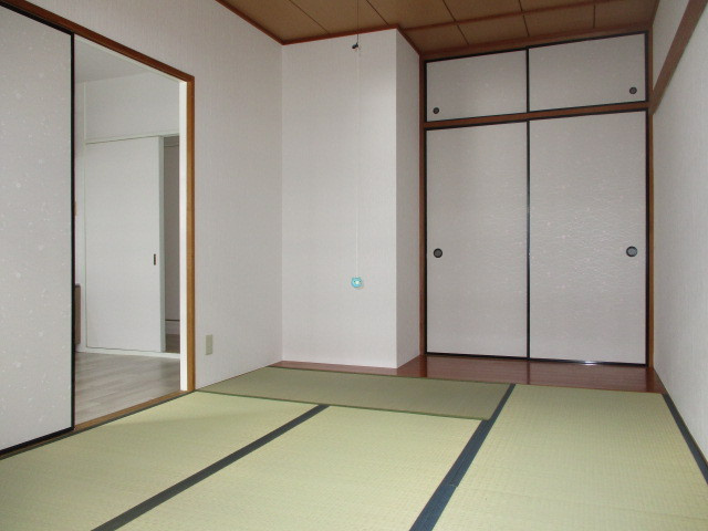 パークサイド北野の居間・リビング