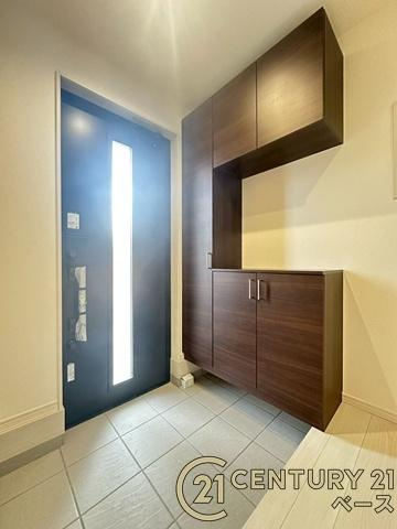 リーブルガーデン平野 １号棟 ／新築一戸建の玄関|■現地撮影写真■すっきりとした明るい玄関が家族やお客様を迎えてくれます！