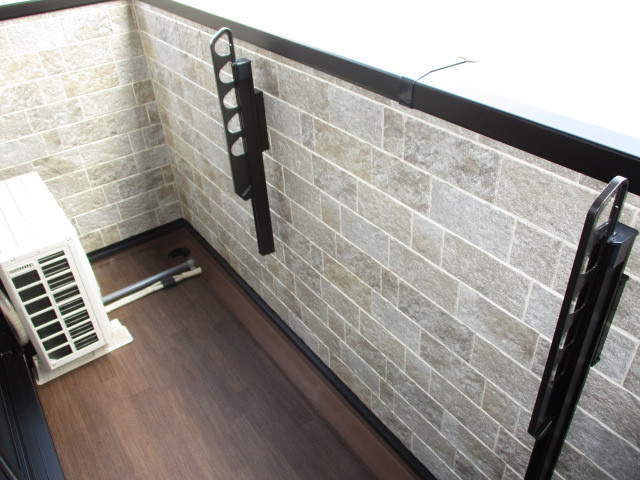 メゾンリアリ2のバルコニー