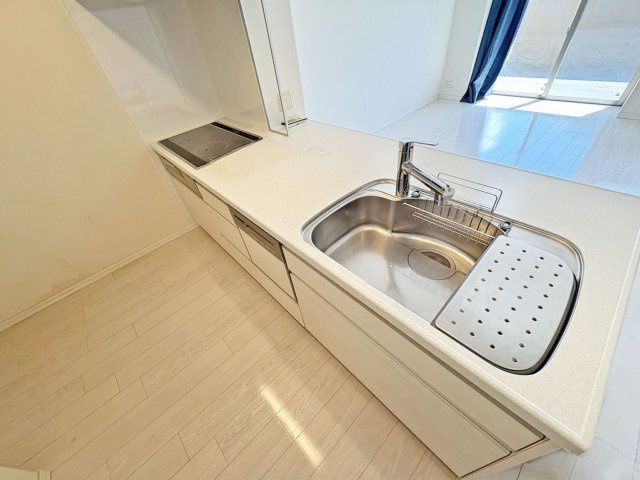 アルファステイツ西神中央Ⅱのキッチン|キッチン※クロス張替リフォーム中（撮影時リフォーム未実施）