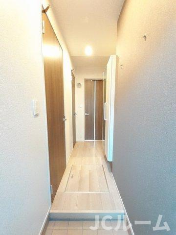 Ｃａｌｍｅ　楡の木の玄関