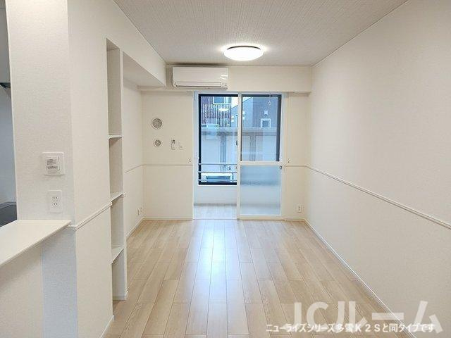 カーサさくらＢの居間・リビング