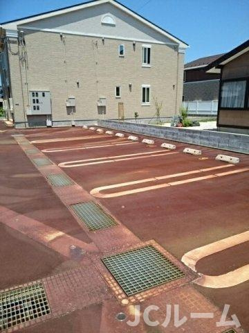 フェリシア・コートⅢの駐車場