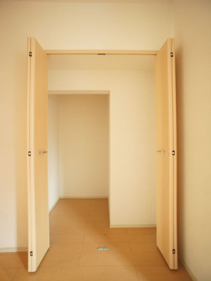 【収納】 | ベルソレイユＢ | ウォークインクロゼット付きでお部屋はスッキリ♪