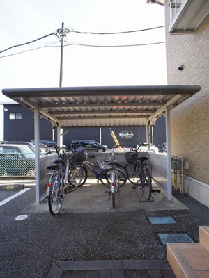 【その他共用部分】 | Ｋ・Ｕ・２ | 屋根付きの駐輪場があります♪