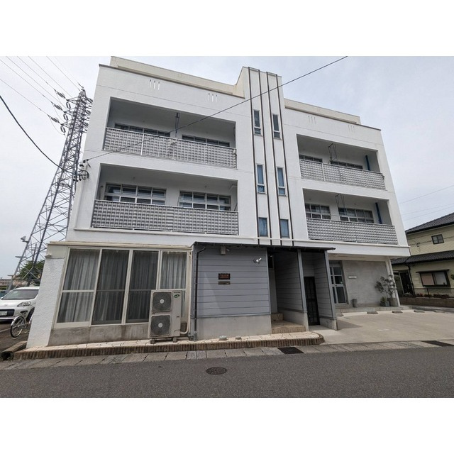 本巣市上真桑のアパートの外観