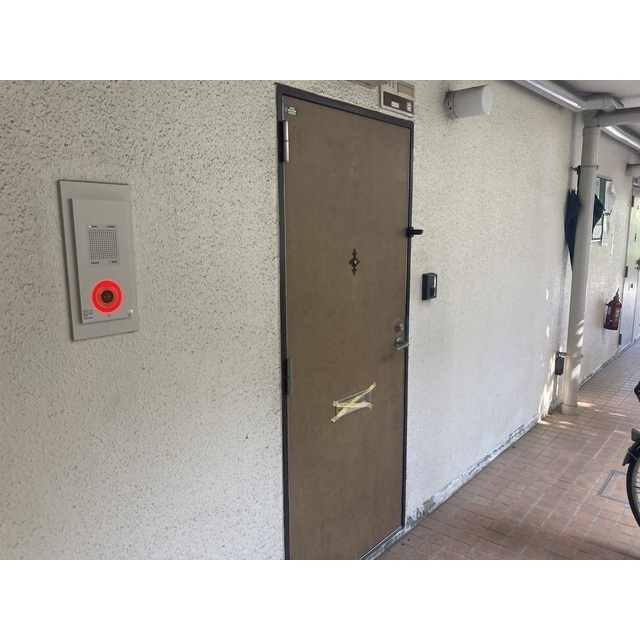 レヂオンス小手指の玄関