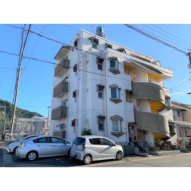 ハイツリバービレッジの外観