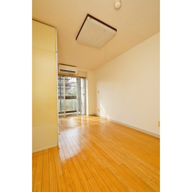 コートハウスＮＡＤＡの居間・リビング|洋室　９帖