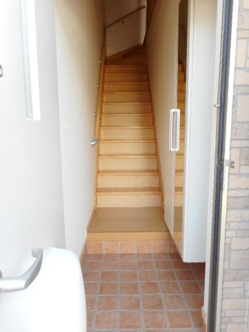 フレスクーラの玄関